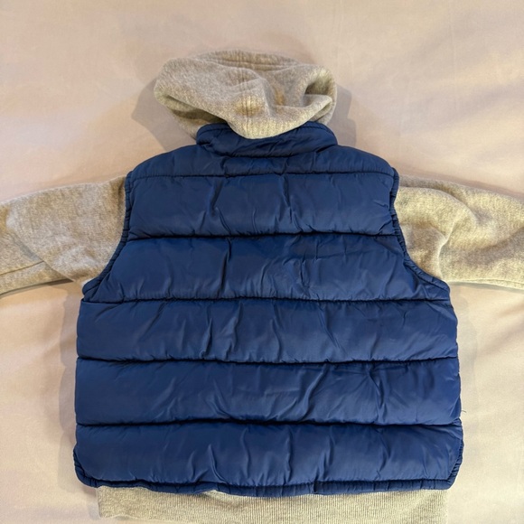 Old Navy Blue Puffer Vest With Gray Fleece Hood and Sleeves Kids Sz 6-12 Mo - Picture 2 of 11